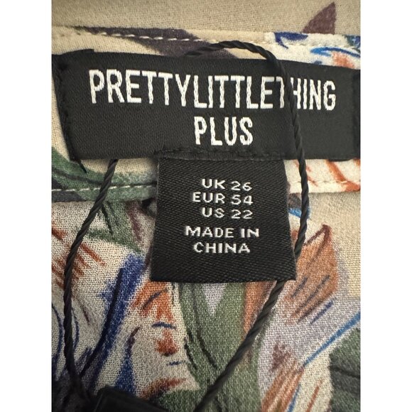 NWT PrettyLittleThing Plus 22 Sheer Floral Button-Up Blouse - Picture 2 of 15